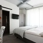 Seven Boutique Отель