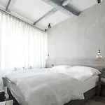 Seven Boutique Отель