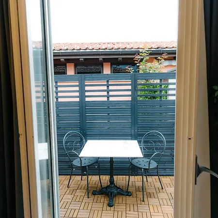 Seven Boutique Hotel 3*